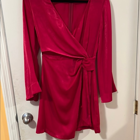 Chic Pink (Raspberry Color) Wrap Dress - Picture 3 of 10